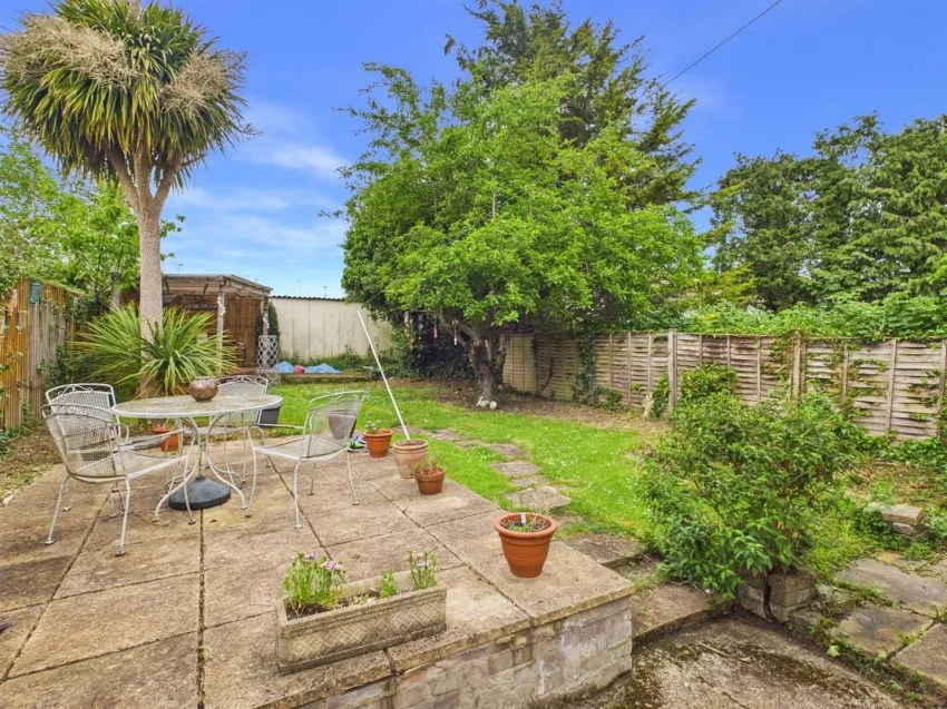 Birchall Avenue, Matson, photo 4