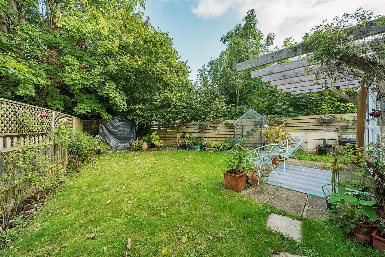 Claygate Lane, Thames Ditton, KT7, photo 8