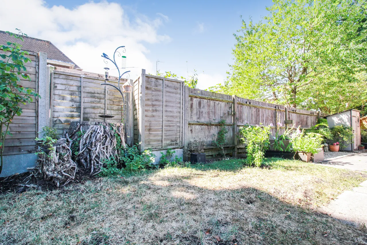 The Cedars, Fleet, GU51 3YL, photo 14