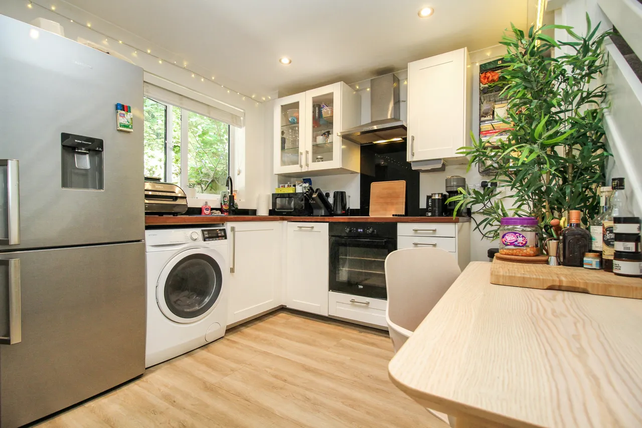 The Cedars, Fleet, GU51 3YL, photo 3