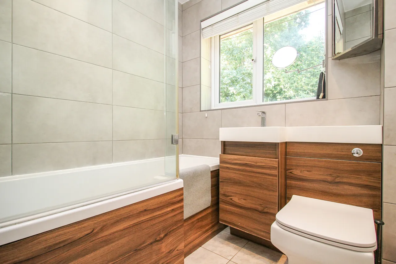 The Cedars, Fleet, GU51 3YL, photo 10