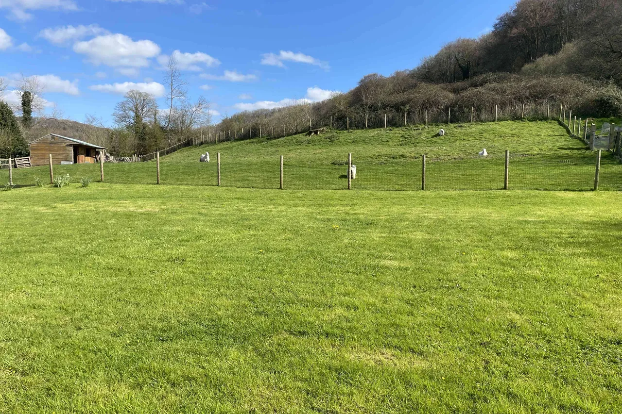 Steanbridge Lane, Slad, Stroud, GL6, photo 3