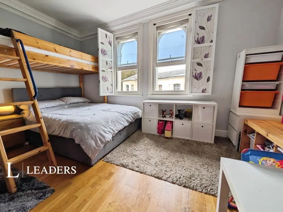 Farncombe Road, Worthing, BN11, photo 4