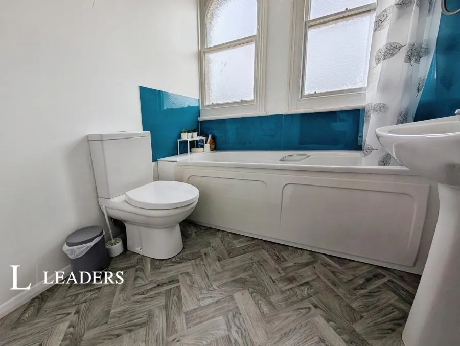 Farncombe Road, Worthing, BN11, photo 5