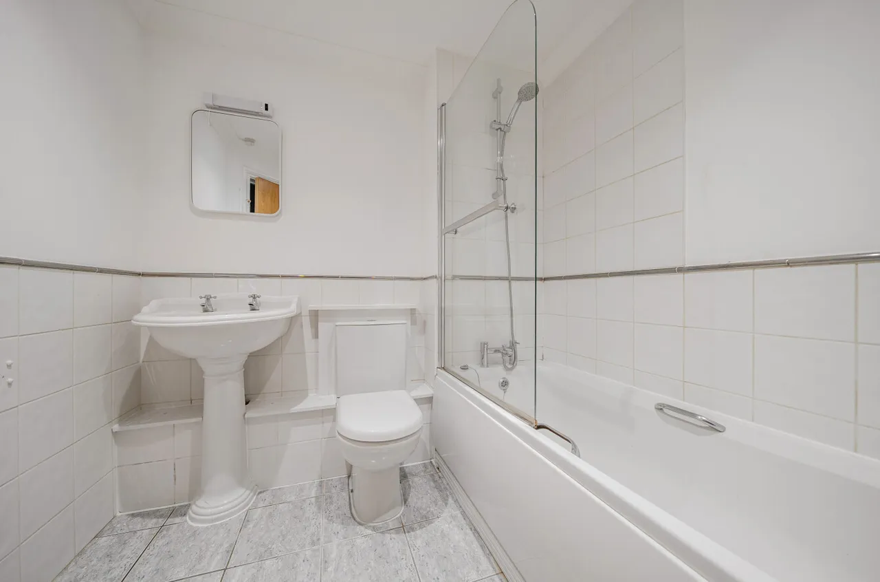 Warsash Road, Locks Heath, SO31, photo 9