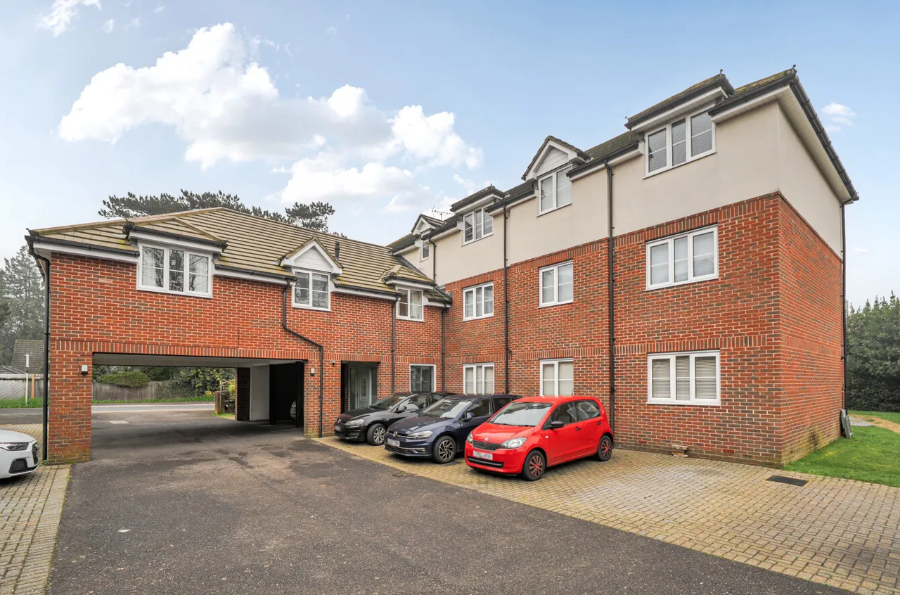 Warsash Road, Locks Heath, SO31, photo 2