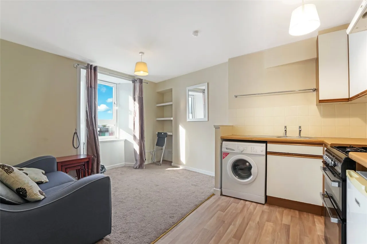 Main Street, Largs, KA30, photo 2