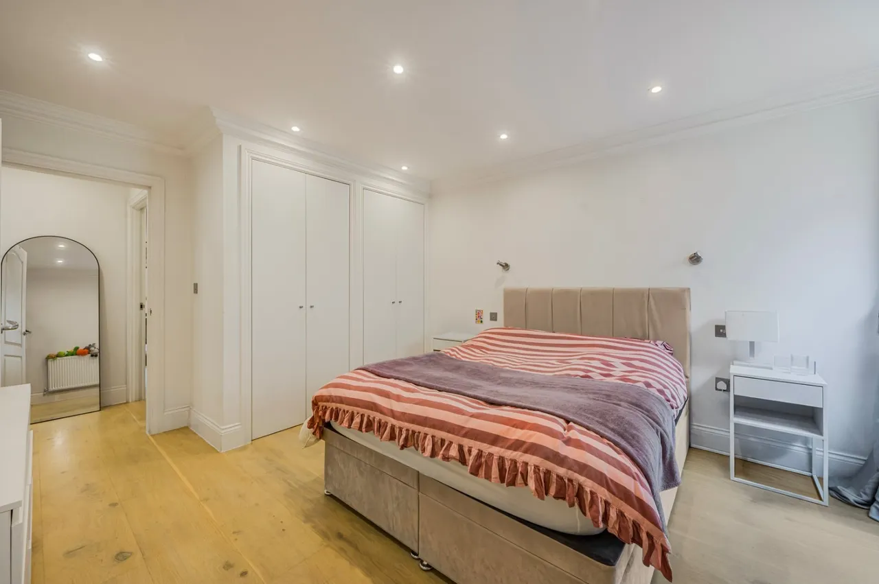 Lough Road, Islington, N7, photo 3