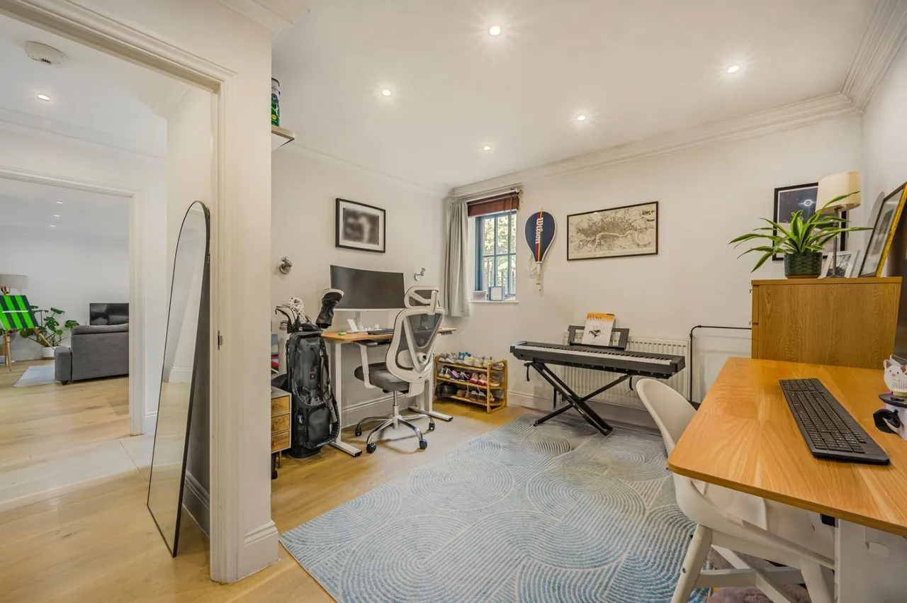 Lough Road, Islington, N7, photo 5