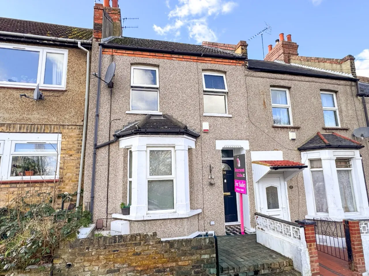 3 bed house for sale — Bassant Road, Plumstead, London, SE18 2NP