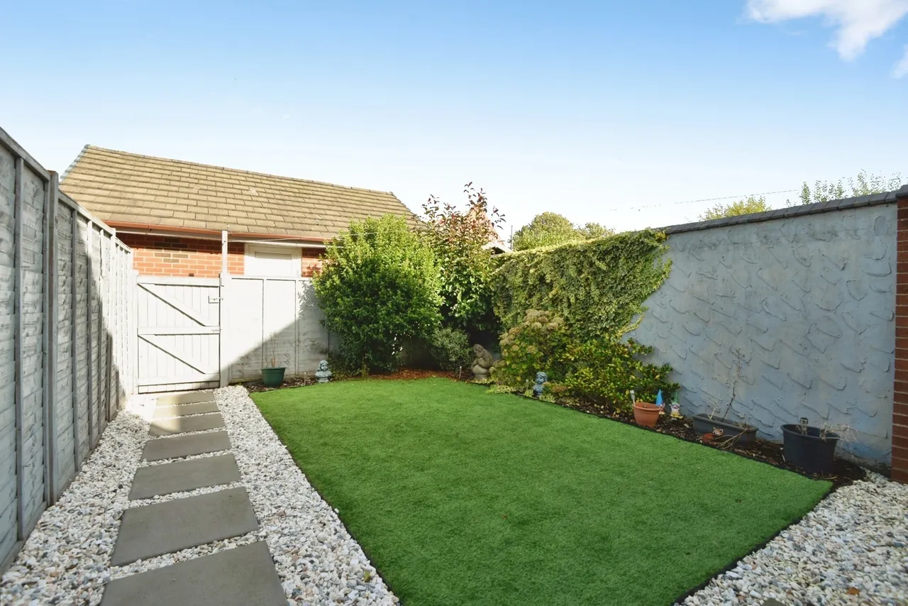 High Street, Halmer End, ST7, photo 16