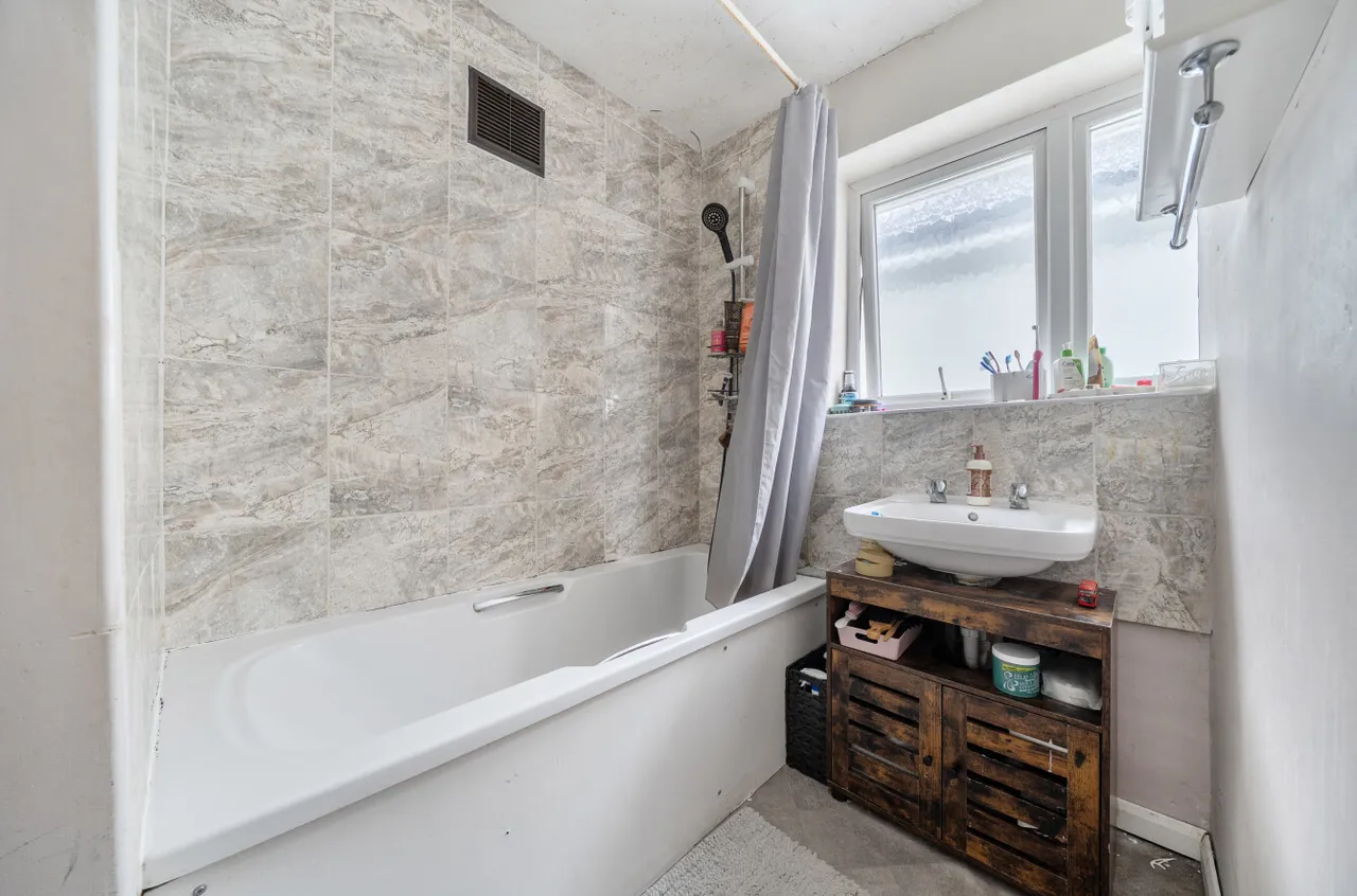 Woodview Road, BR8, photo 14