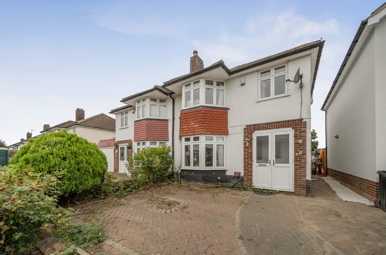 3 bed house for sale, Woodview Road, BR8