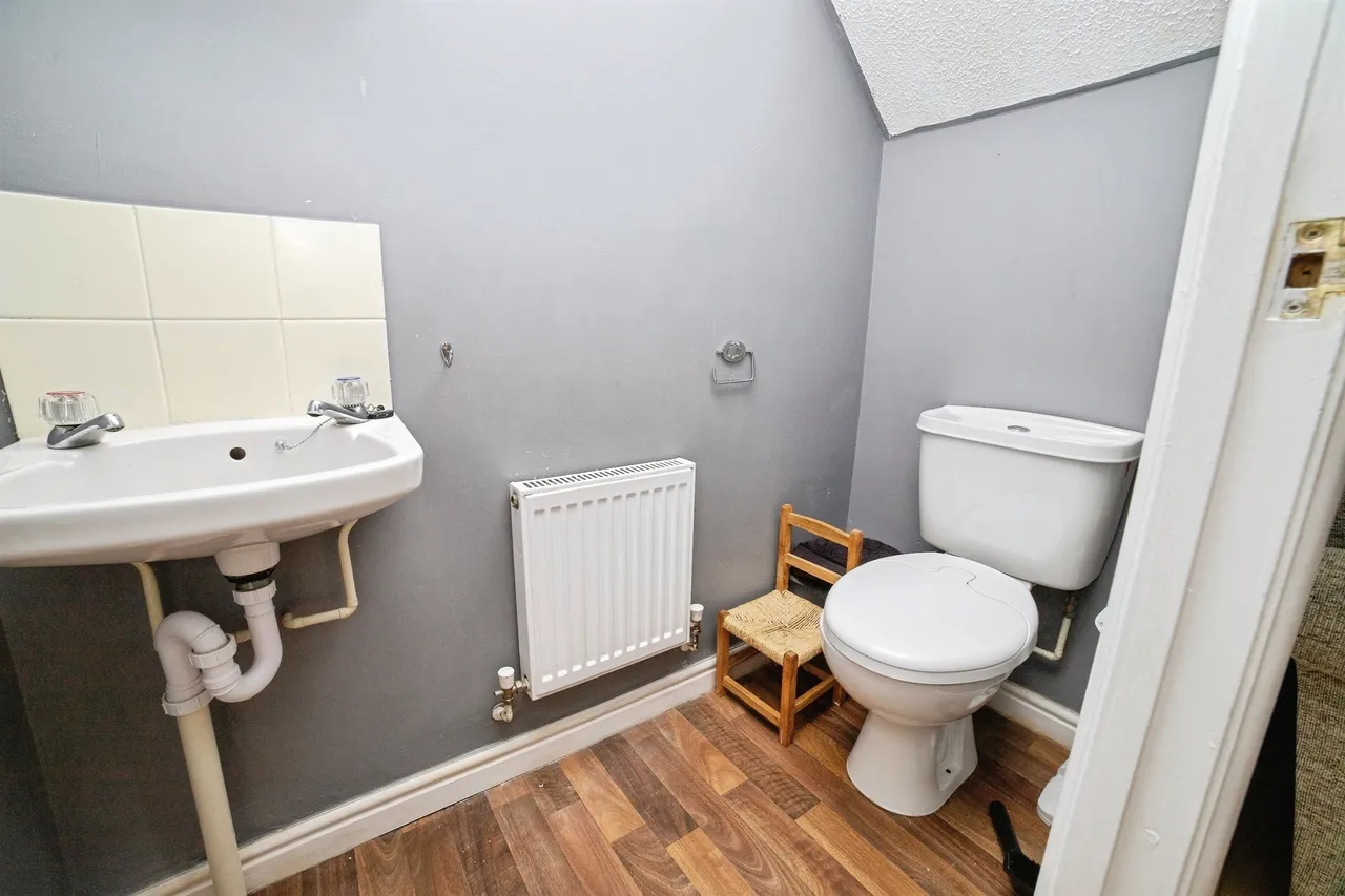 All Saints Court, Huthwaite, NG17, photo 10