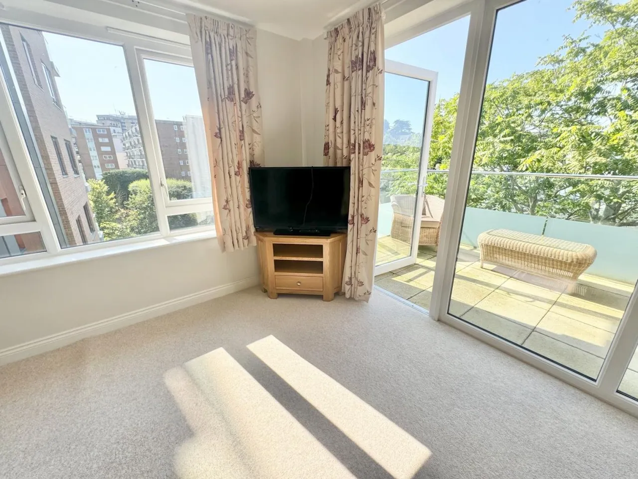 Maidment Court, BH15, photo 9
