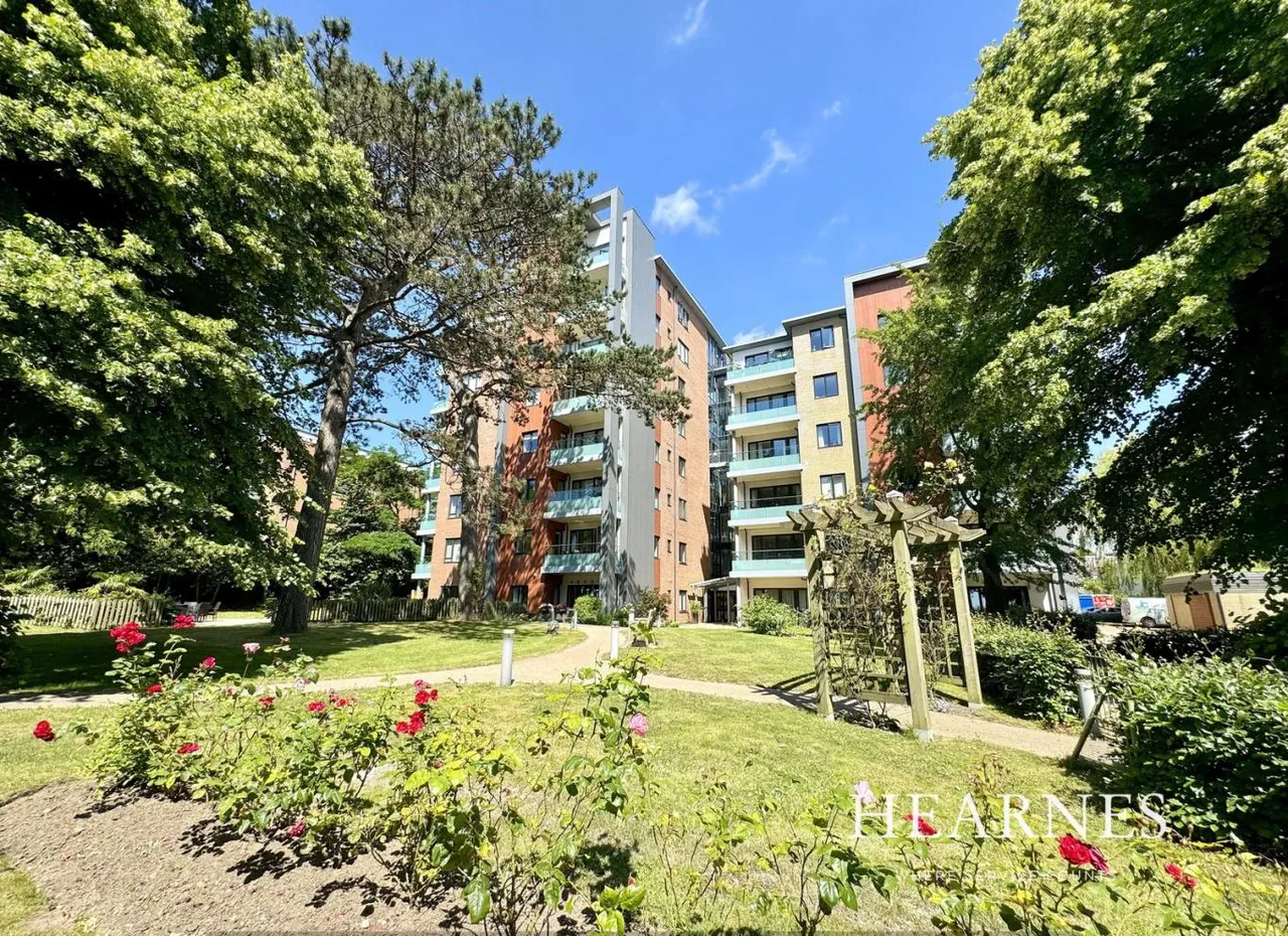 1 bed flat for sale, Maidment Court, BH15