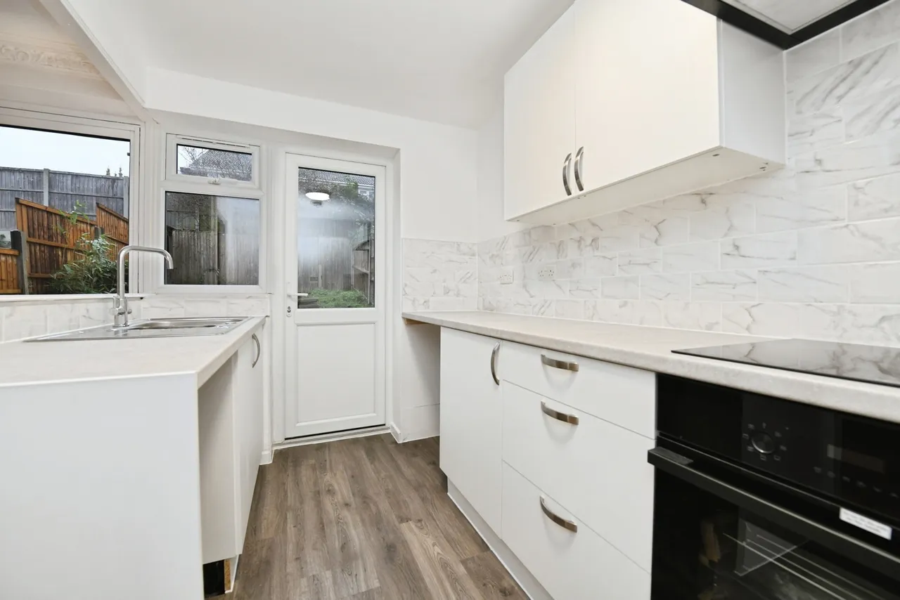 Chilham Close, Basildon, Essex, SS13, photo 3