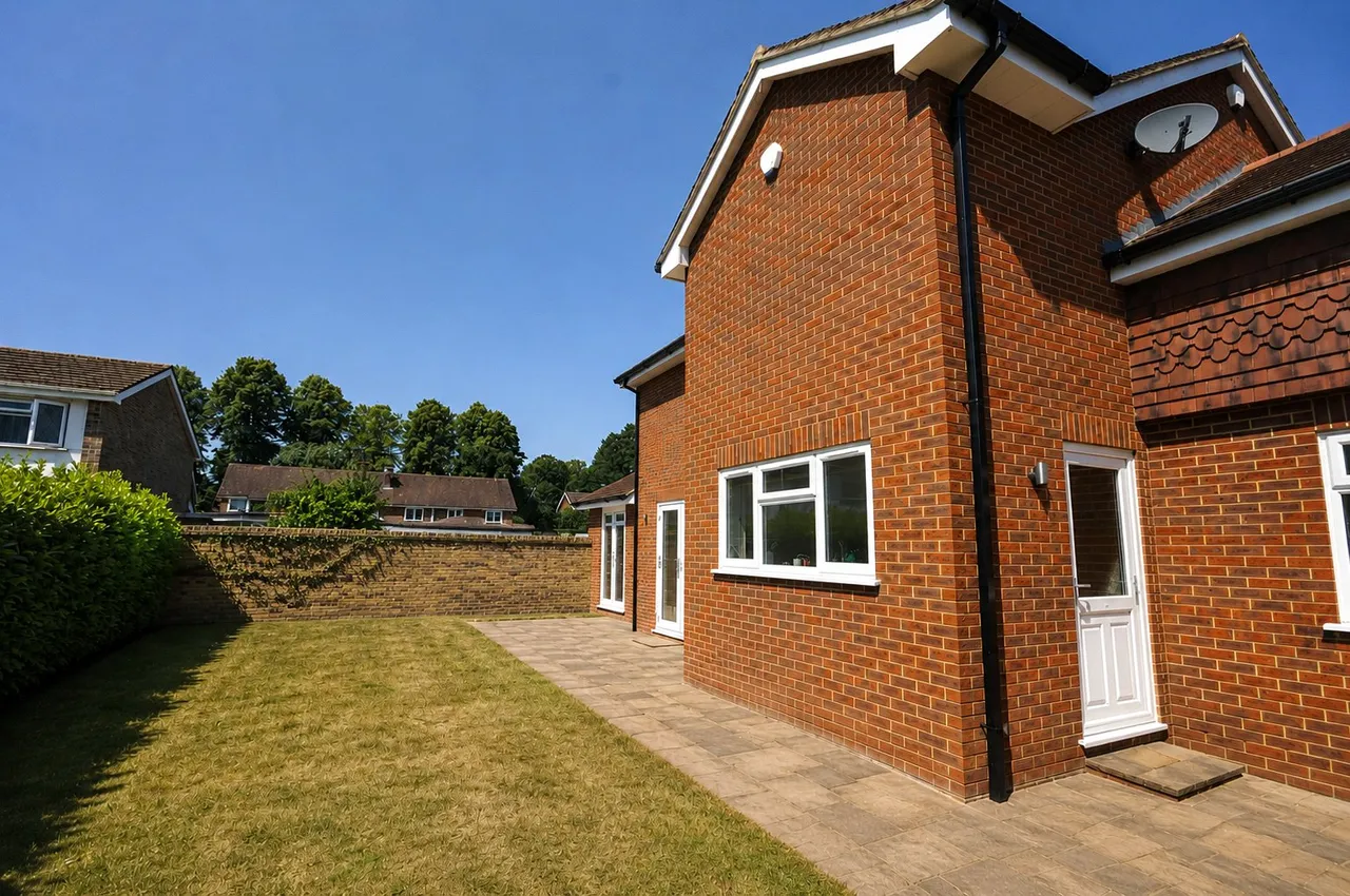 Chestnut Way, Godalming, GU7, photo 13