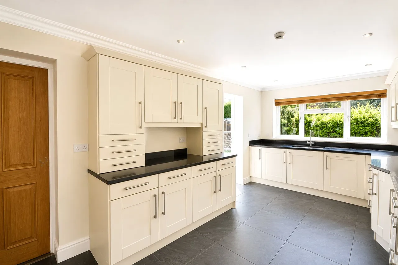Chestnut Way, Godalming, GU7, photo 4
