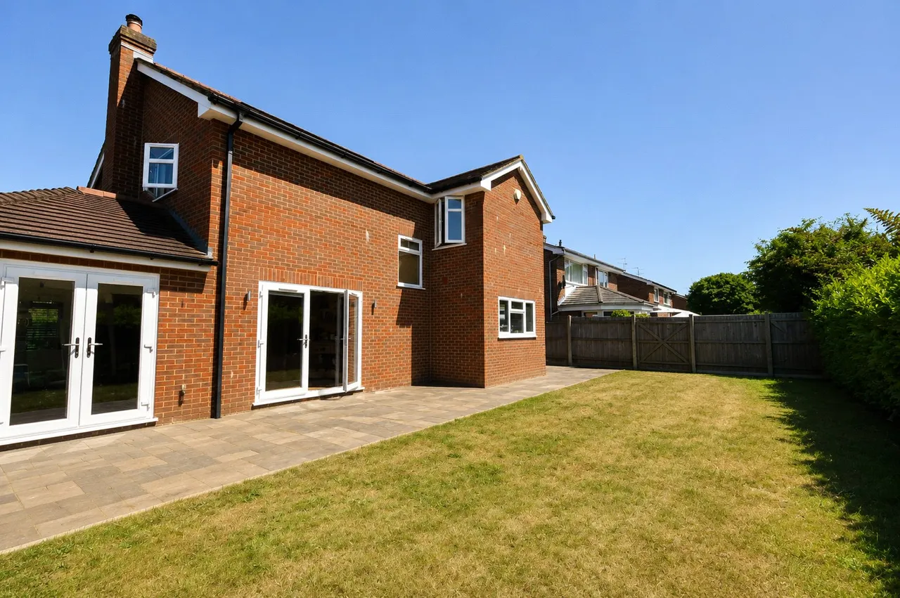 Chestnut Way, Godalming, GU7, photo 14