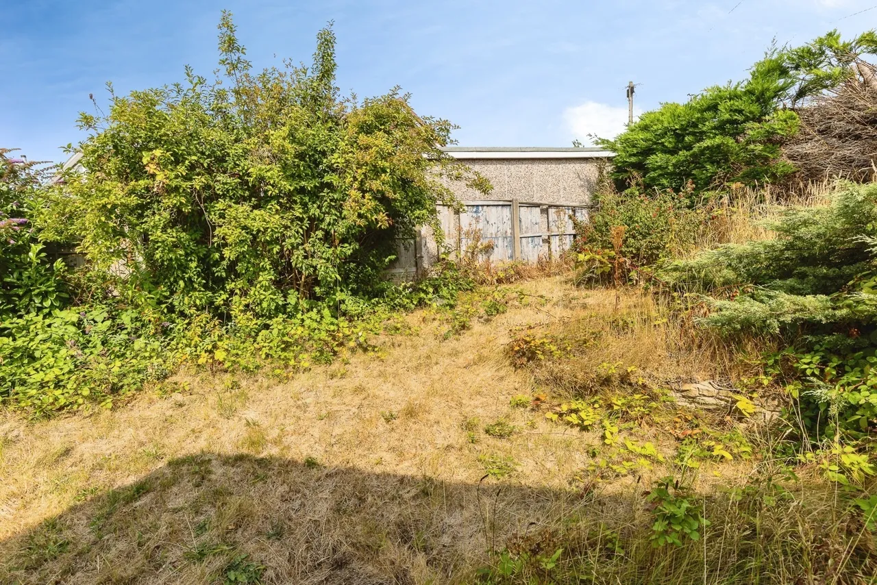 Norfolk Road, Borras, LL12, photo 13