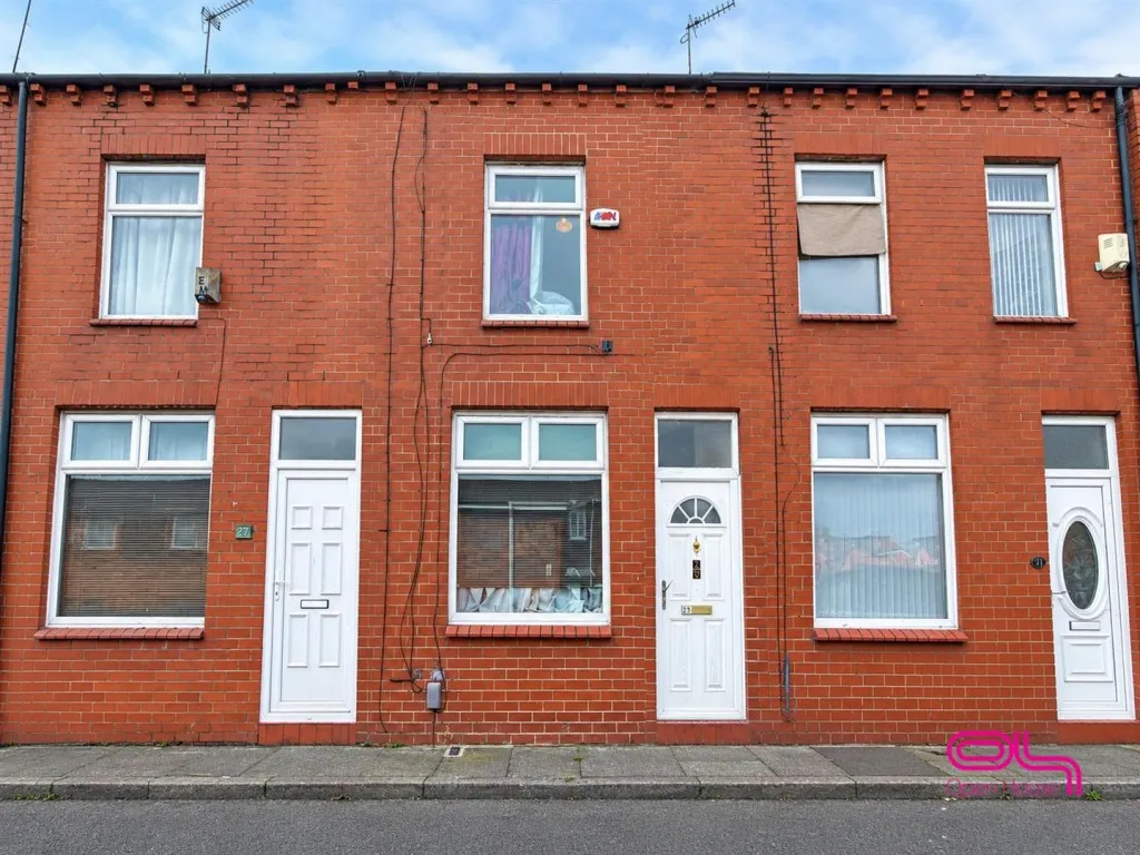 2 bed house to rent, St. Thomas Street, Bolton, BL1