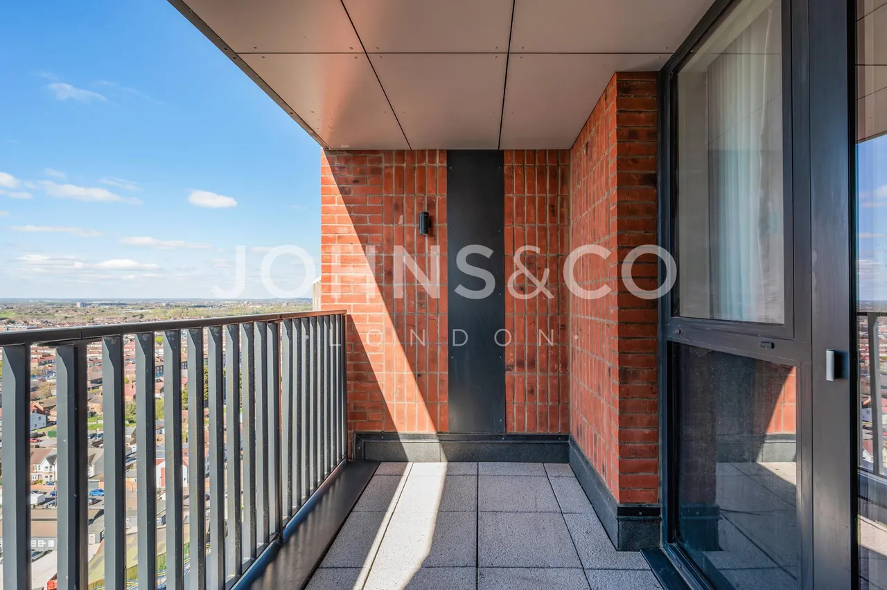 Healum Avenue, Southall, UB2, photo 3