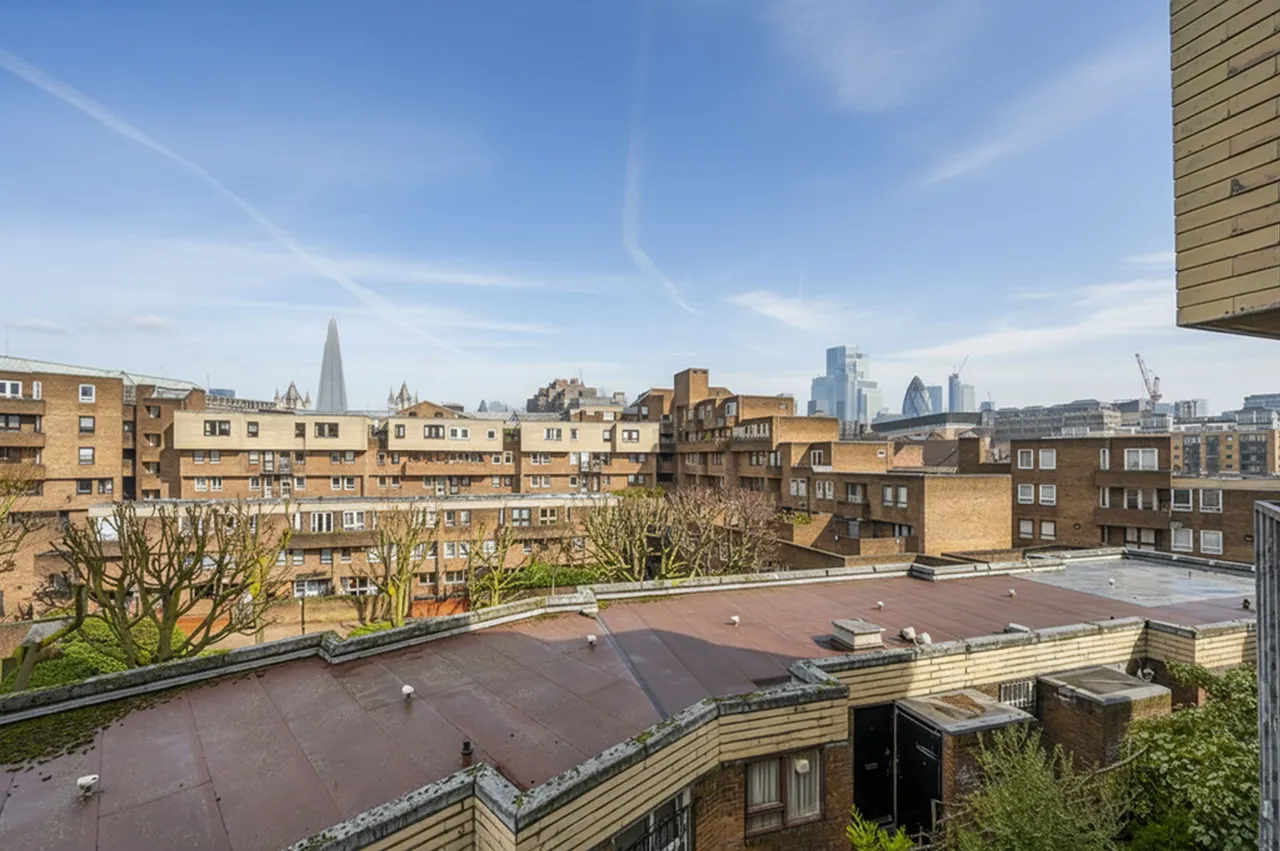 104 Burr Close, London, photo 9