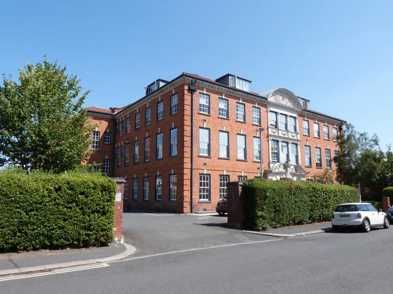 2 bed flat to rent, Northwick Avenue, WR3
