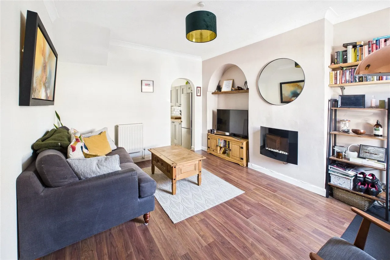 2 bed house for sale, Newlands Road, London, SW16