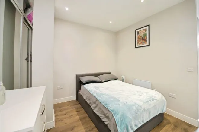 Victoria Road, Romford, RM1, photo 12