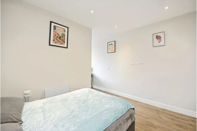 Victoria Road, Romford, RM1, photo 11