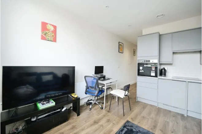Victoria Road, Romford, RM1, photo 9