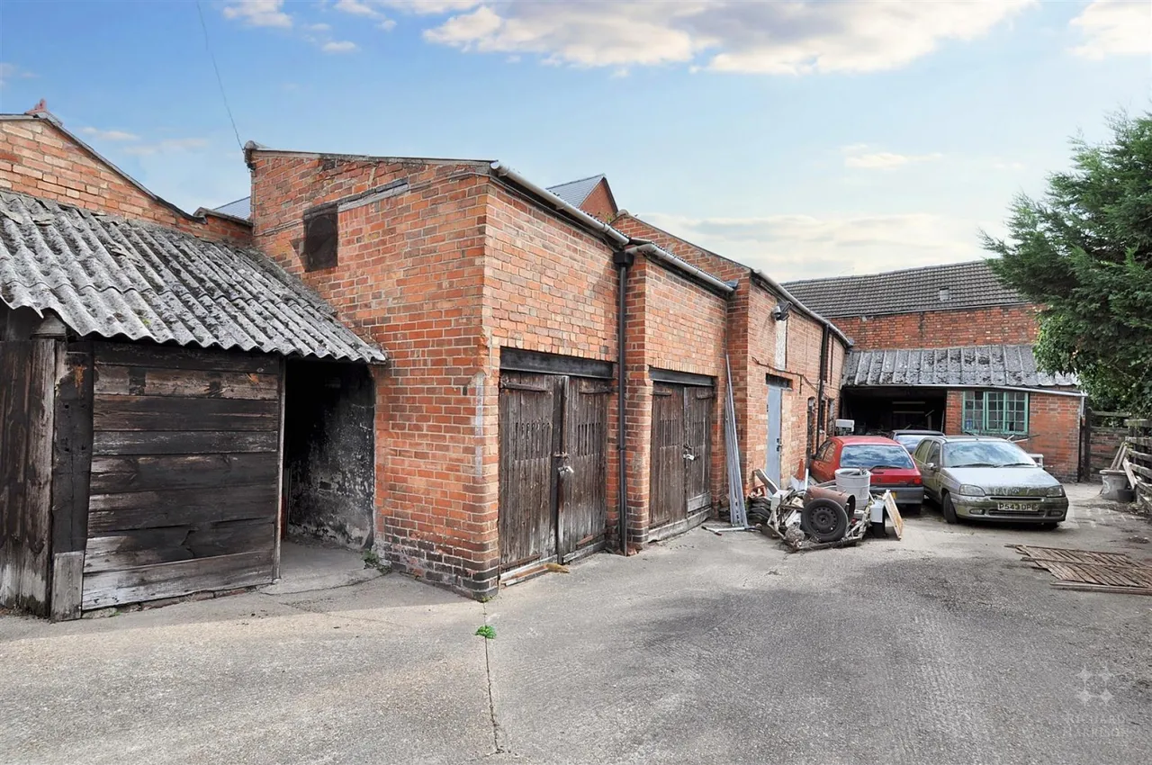Development Opportunity, LE11, photo 4
