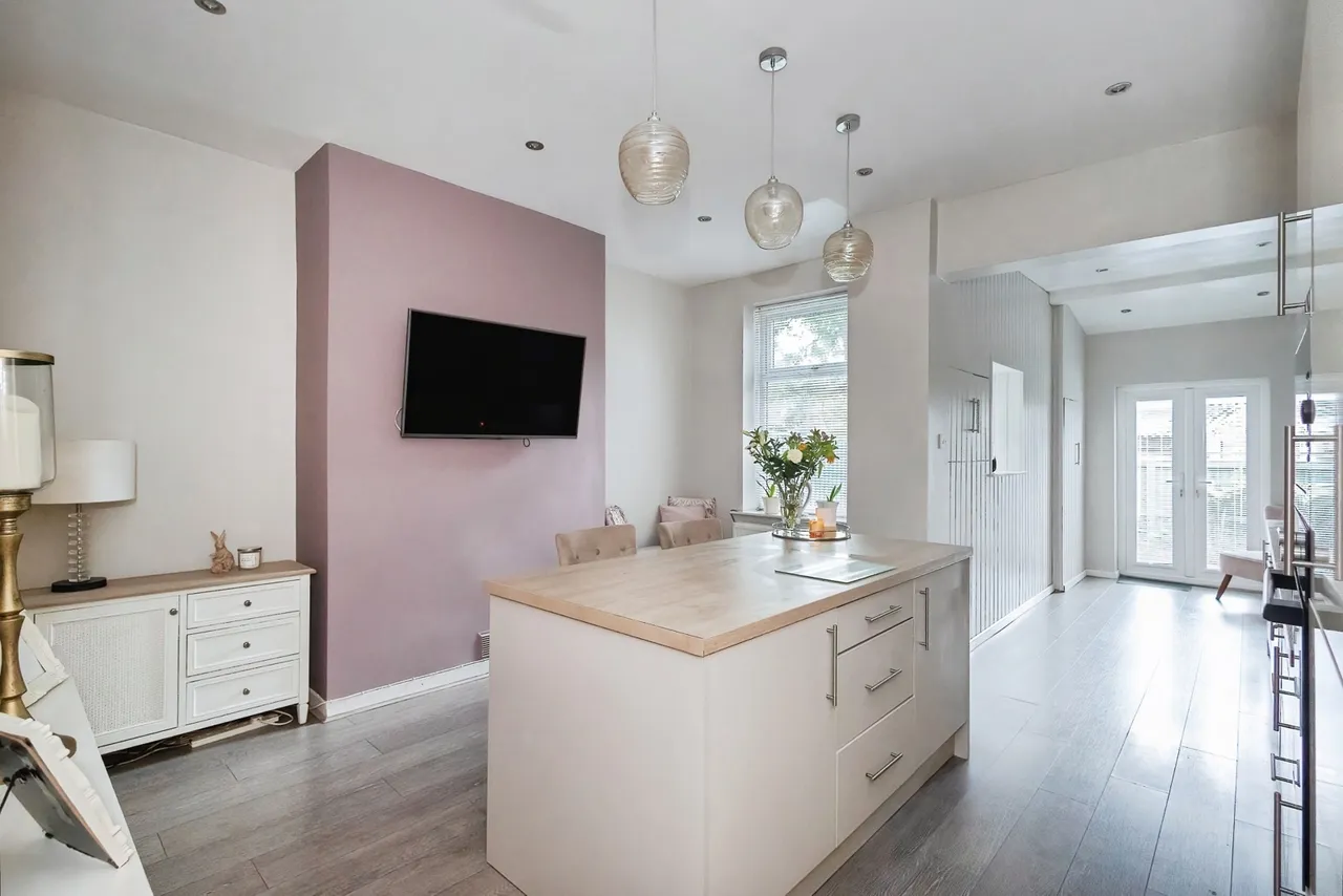 Lower Bents Lane, Bredbury, Stockport, Greater Manchester, SK6, photo 4