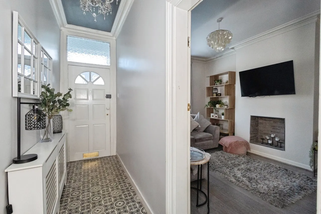 Lower Bents Lane, Bredbury, Stockport, Greater Manchester, SK6, photo 2