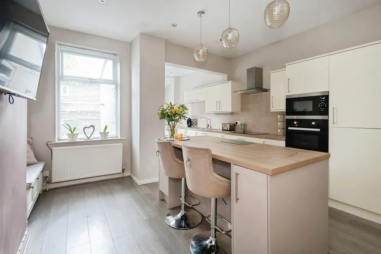 Lower Bents Lane, Bredbury, Stockport, Greater Manchester, SK6, photo 5