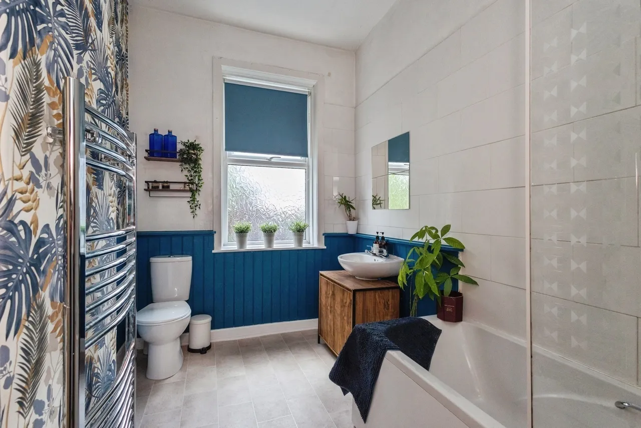 Lower Bents Lane, Bredbury, Stockport, Greater Manchester, SK6, photo 16