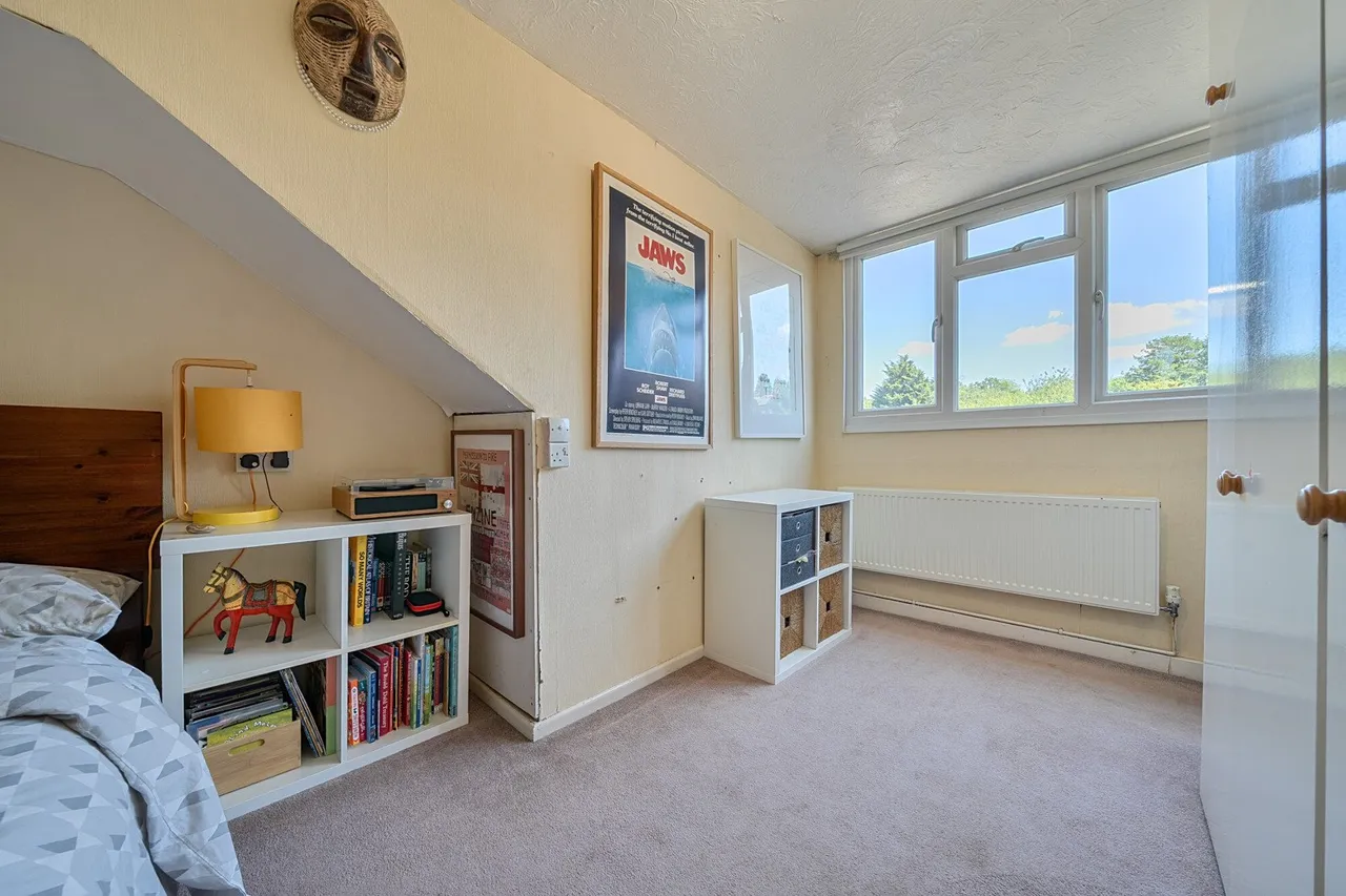 Olven Road, SE18, photo 9