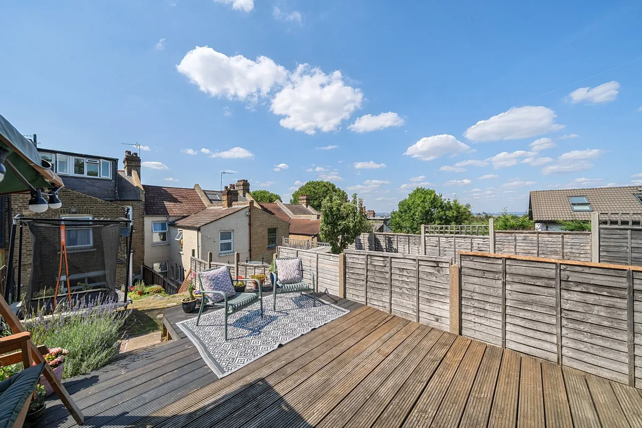 Olven Road, SE18, photo 4