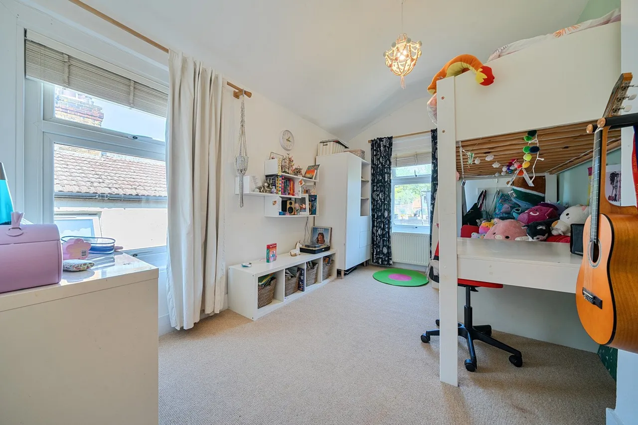 Olven Road, SE18, photo 7