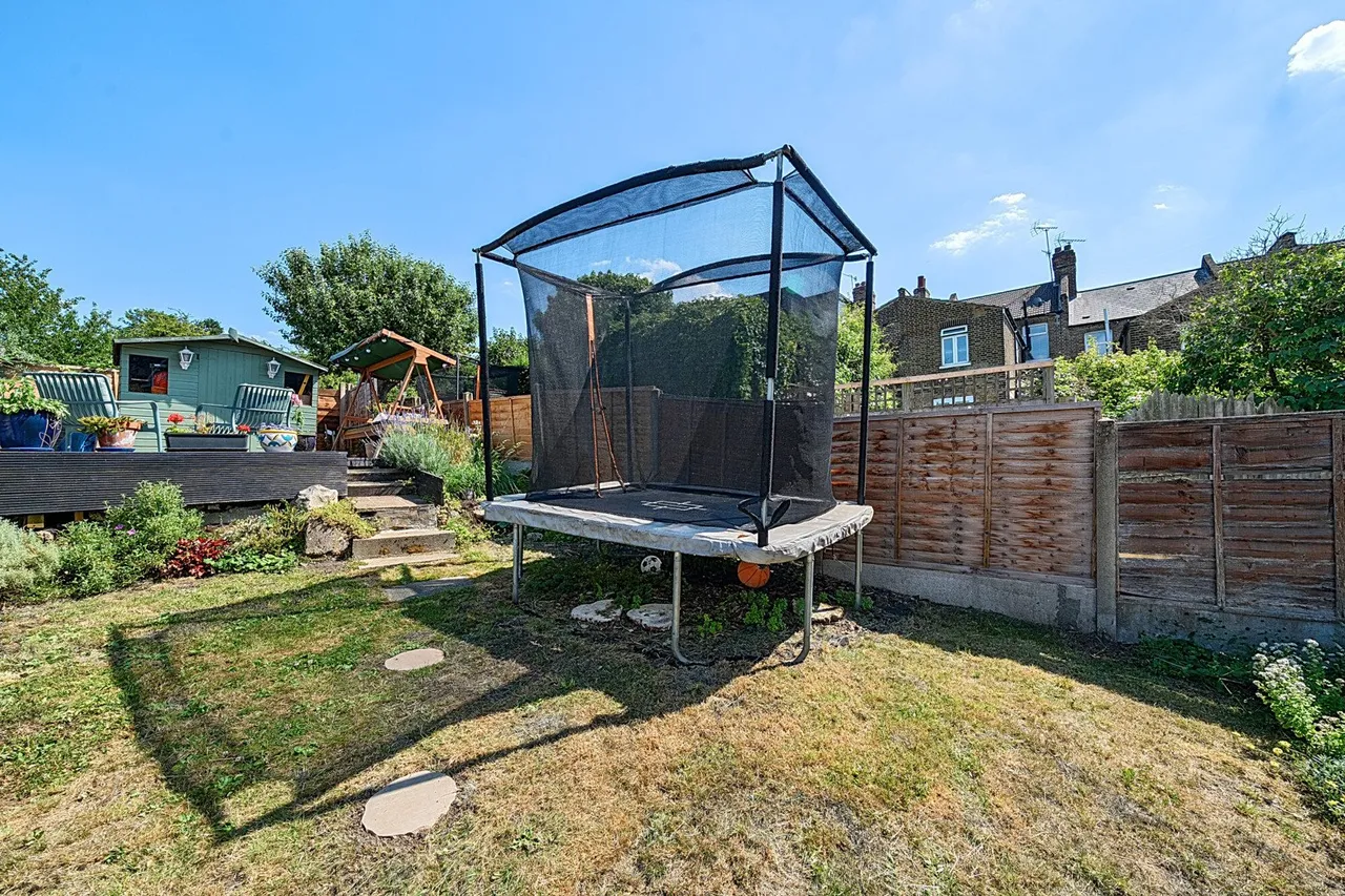Olven Road, SE18, photo 10