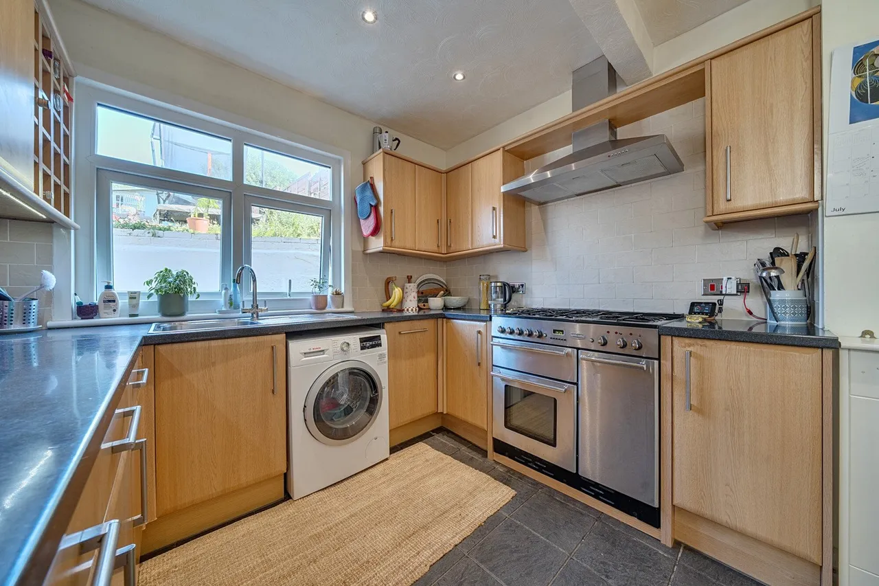 Olven Road, SE18, photo 13