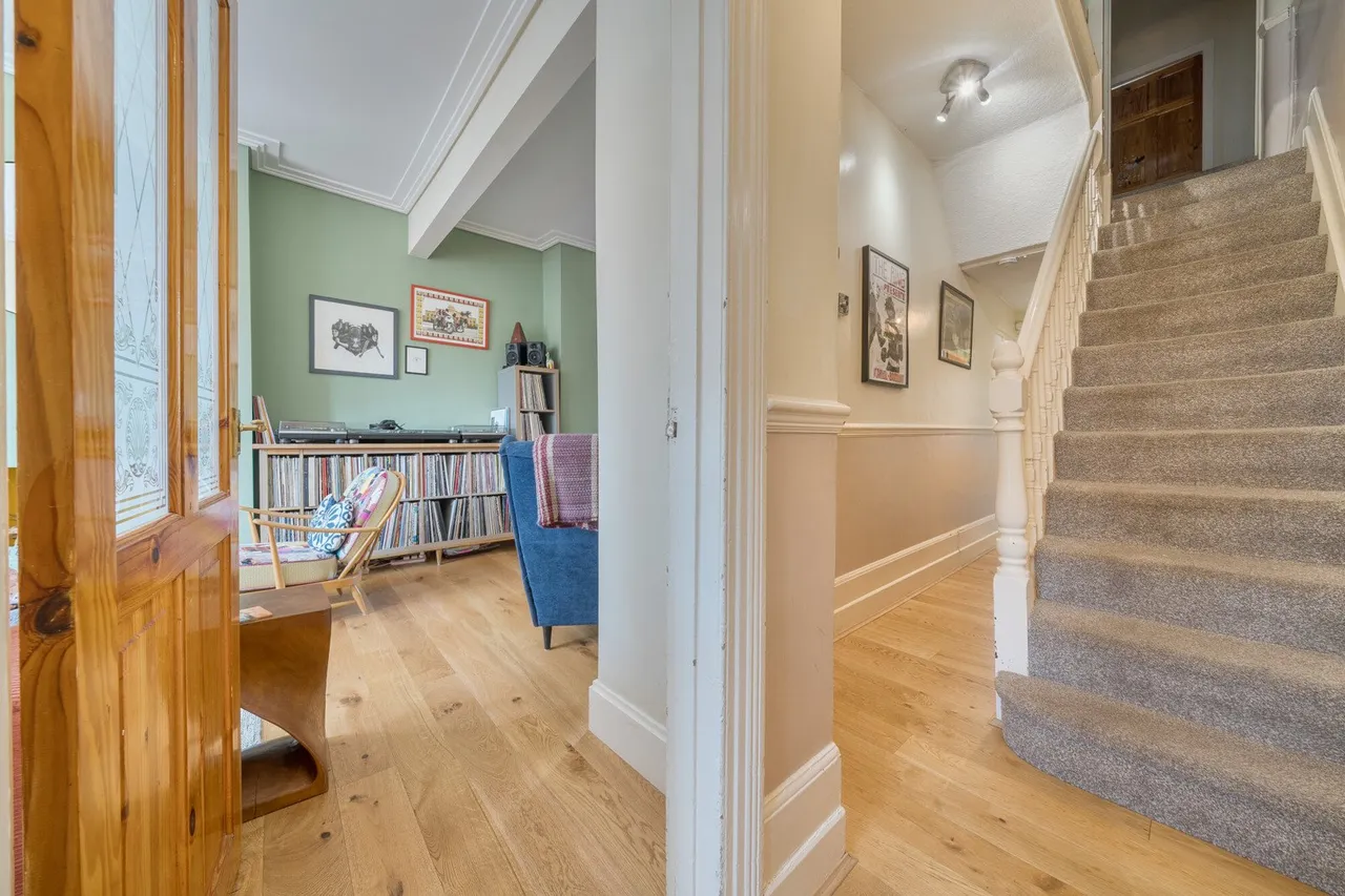 Olven Road, SE18, photo 15