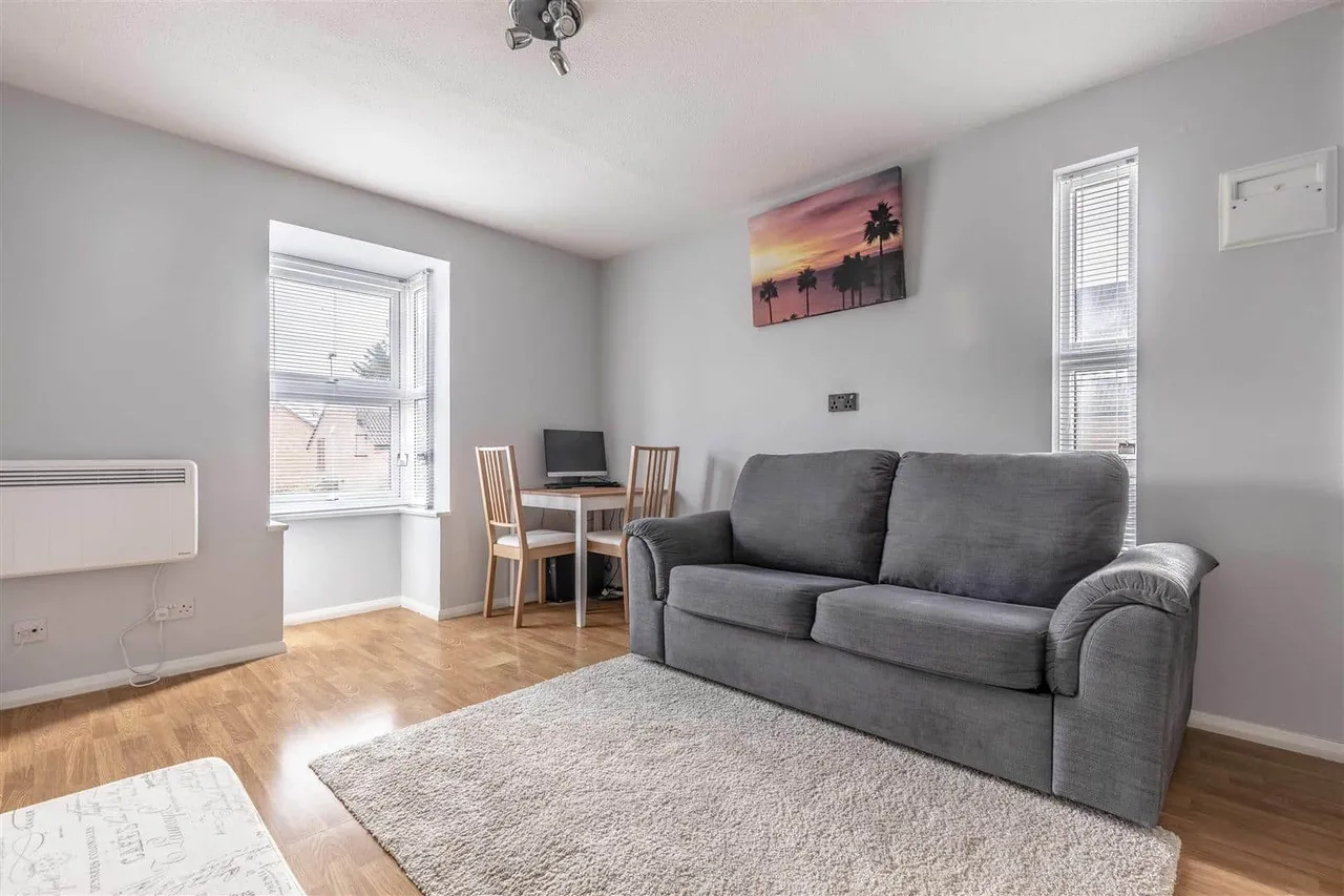 23 Holmlea Road, Datchet, Berkshire, SL3 9HG, photo 5