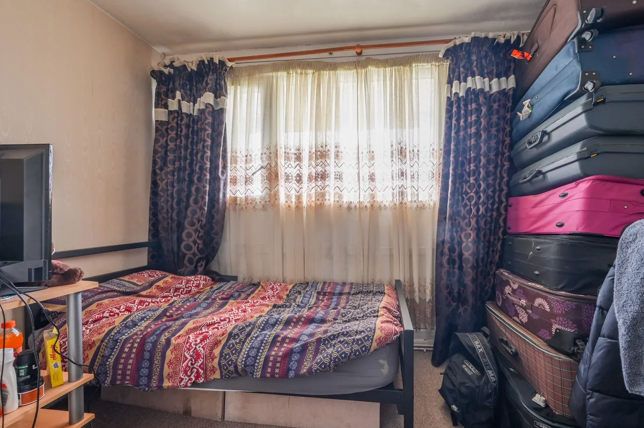 19 Butler House, Burdett Road, London, photo 6