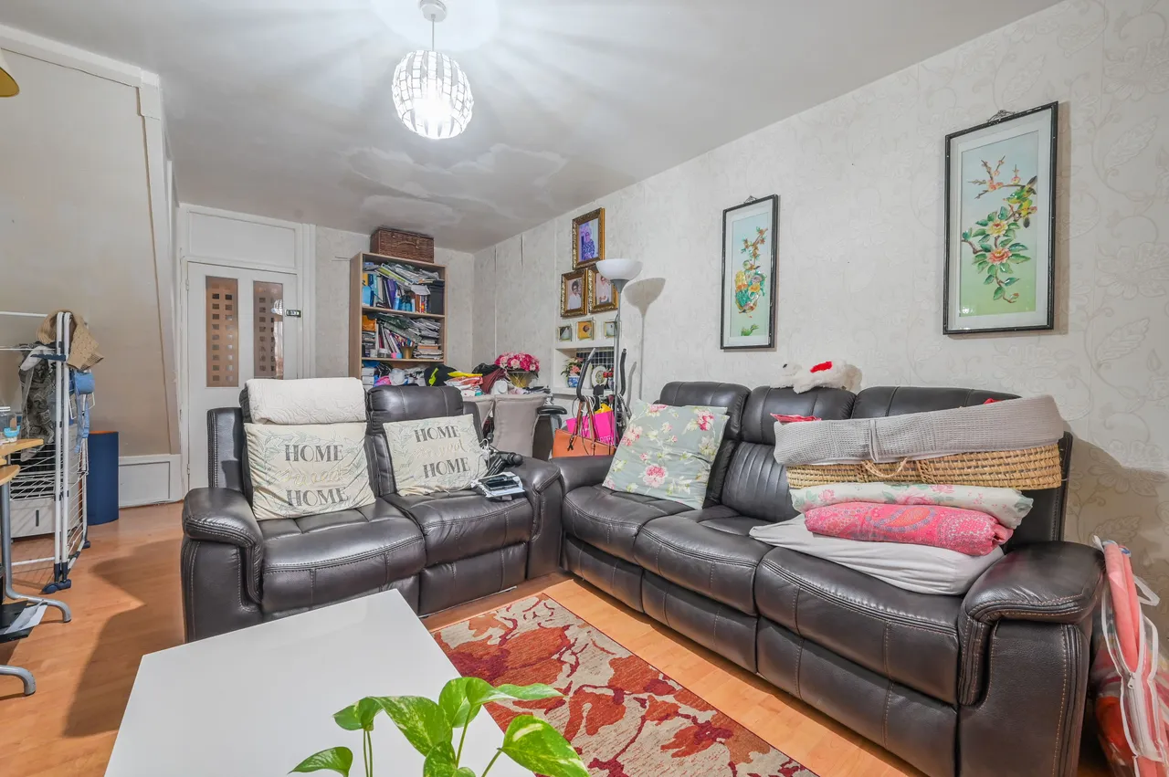 19 Butler House, Burdett Road, London, photo 8