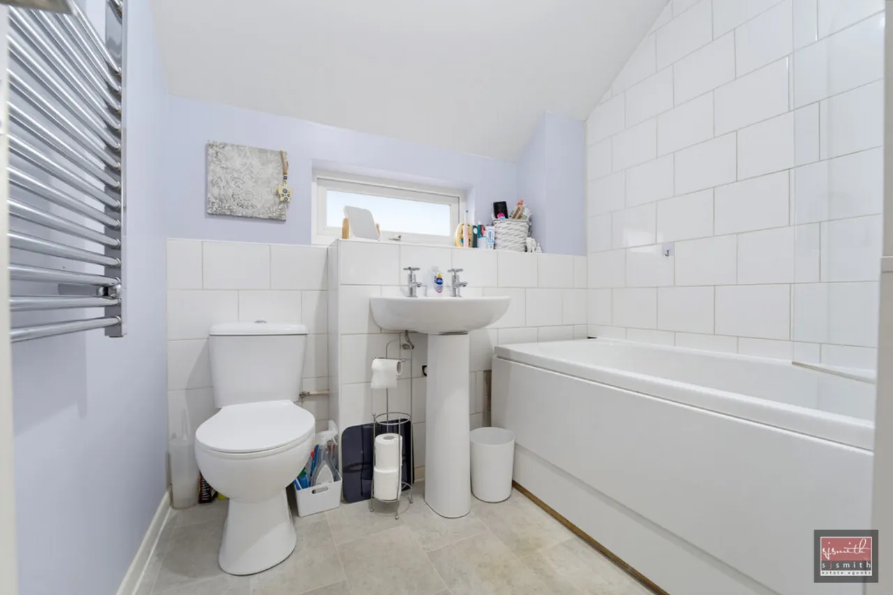 Hensworth Road, Ashford, photo 9