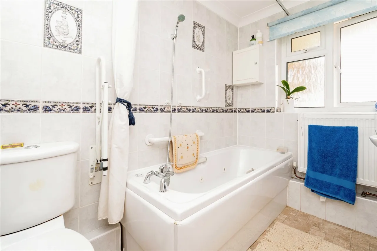 Tunstead Road, Hoveton, Norfolk, NR12, photo 9