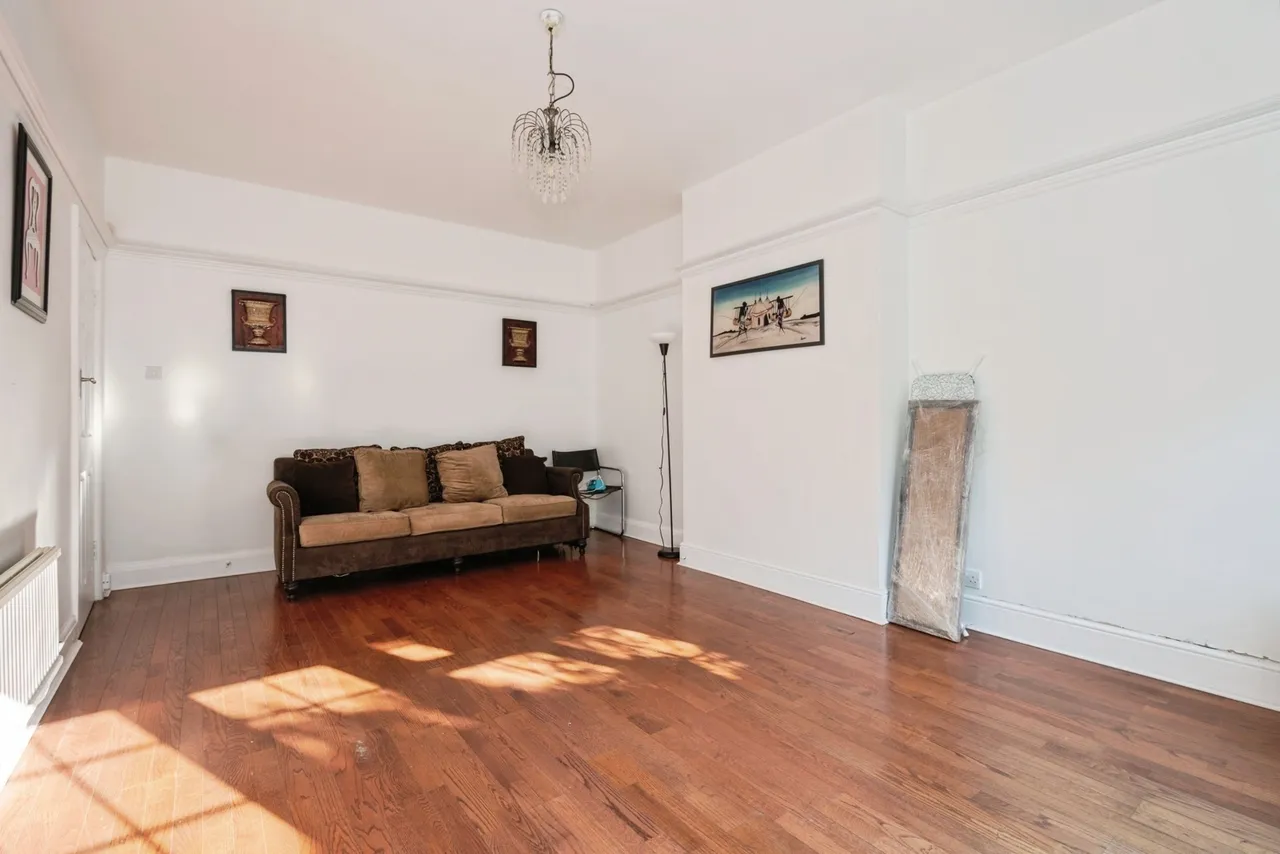 Woodcote Valley Road, Purley, CR8, photo 17